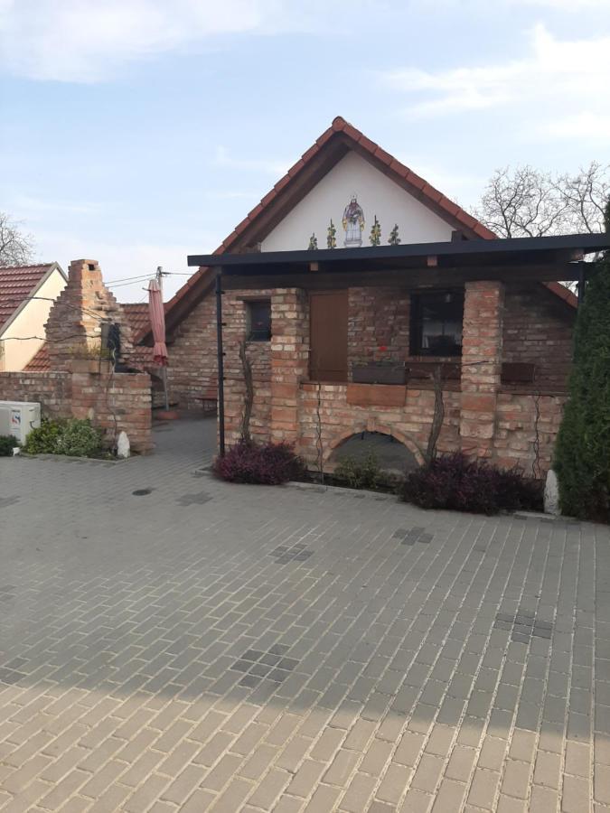 Apartment U Pavelku Мутенице Экстерьер фото